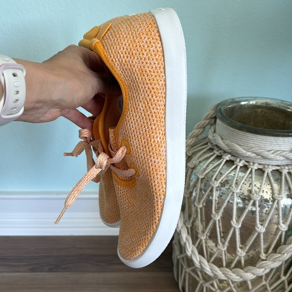 All Birds Sz 9   Yellow  Worn 1 time. - Picture 4 of 5